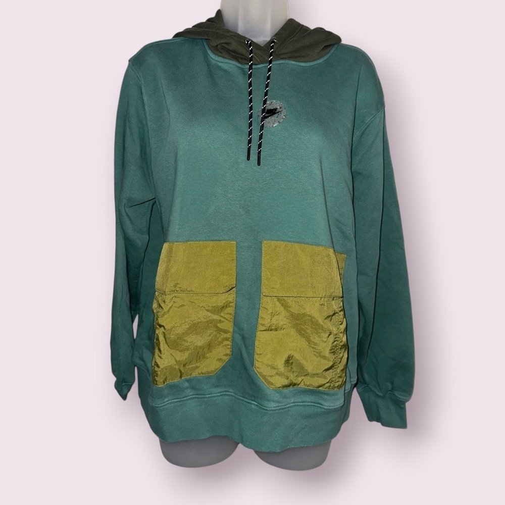 Nike Sportswear Utility Hoodie Green Colorblock Pockets Size M
